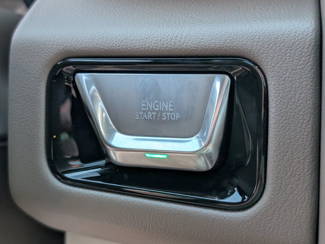 2027 GMC Yukon Denali - Photo 15