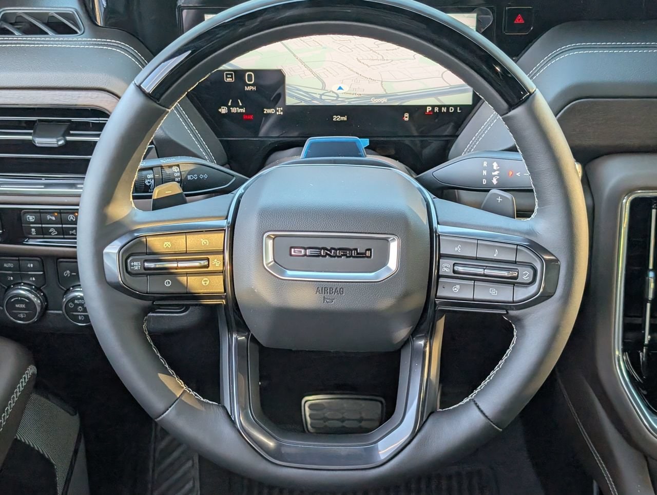 2026 GMC Yukon XL Denali Ultimate - Photo 9