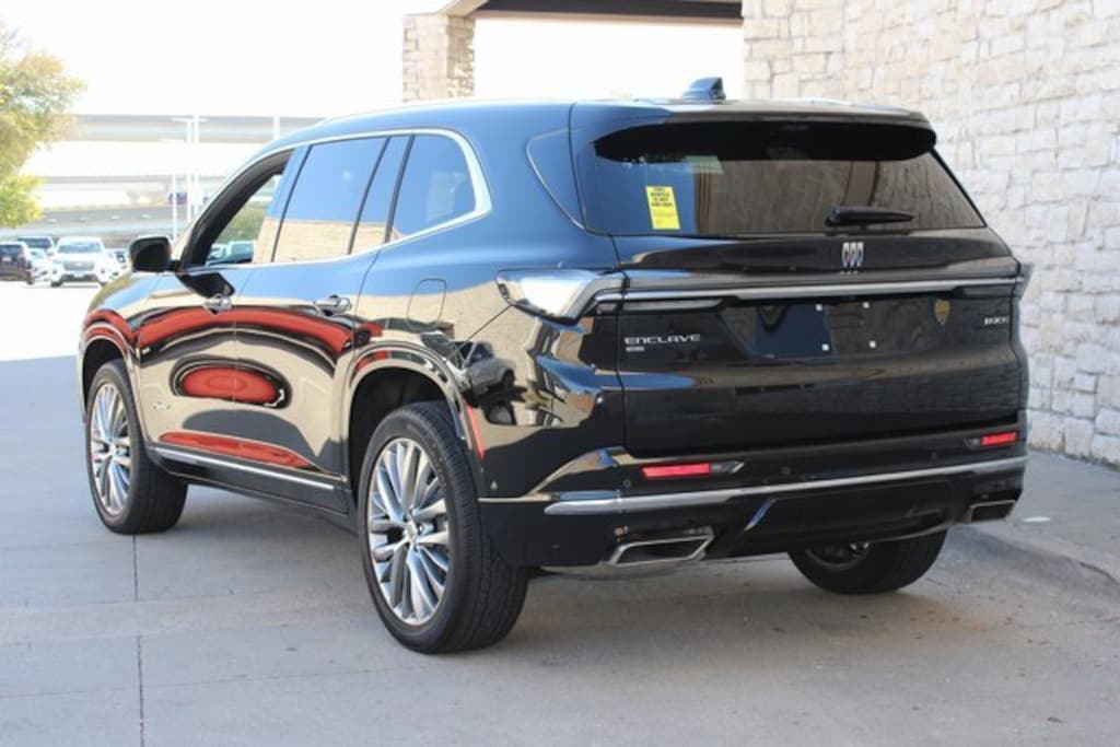 Used 2025 Buick Enclave Avenir SUV