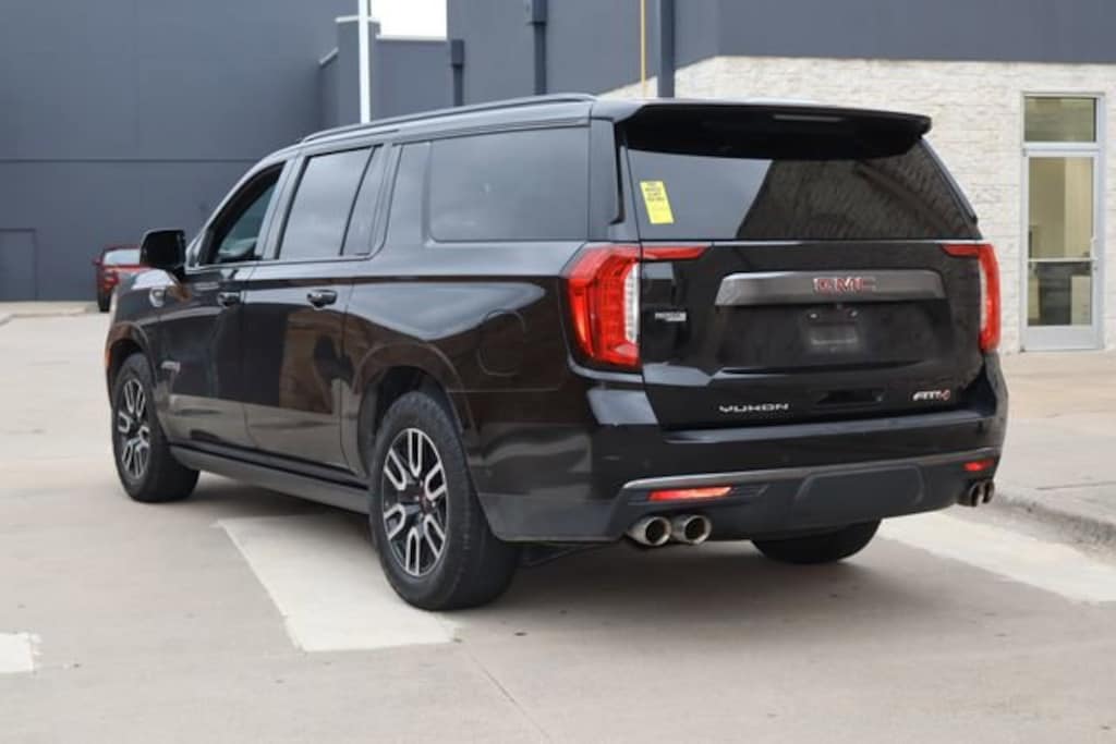 Used 2023 GMC Yukon XL AT4 SUV