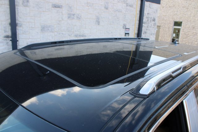 2022 Jeep Grand Wagoneer III photo 4