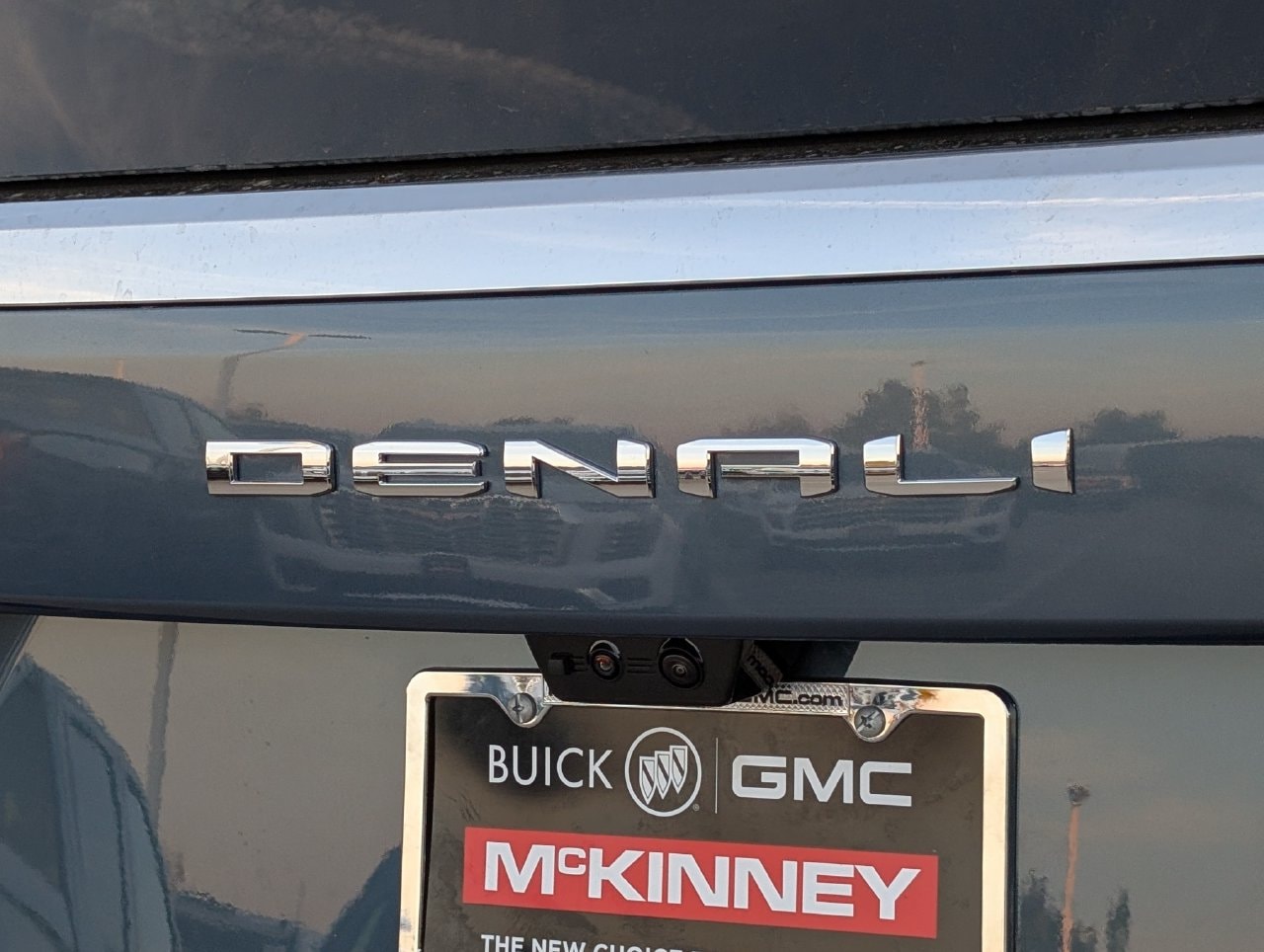 2027 GMC Yukon Denali - Photo 7