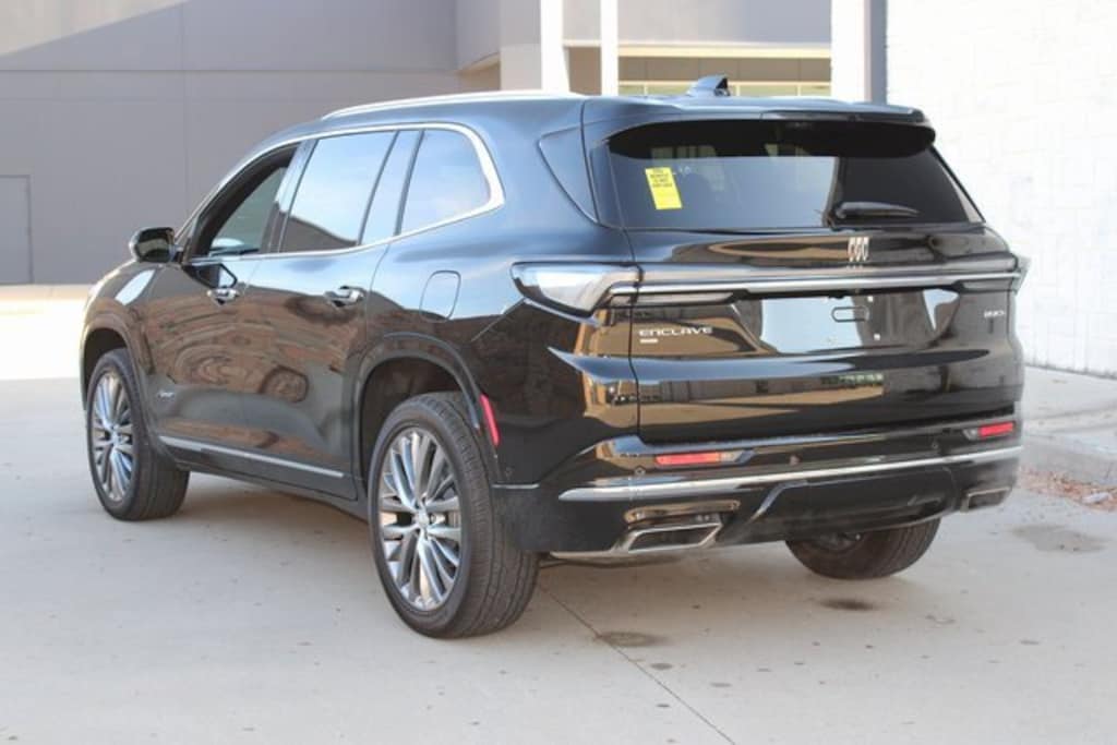 Used 2025 Buick Enclave Avenir SUV