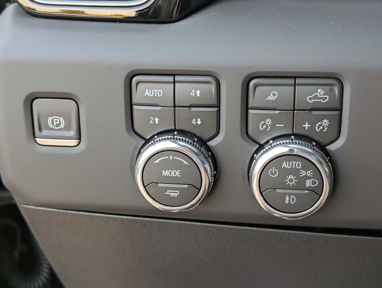 2026 GMC Sierra 2500HD AT4X - Photo 18