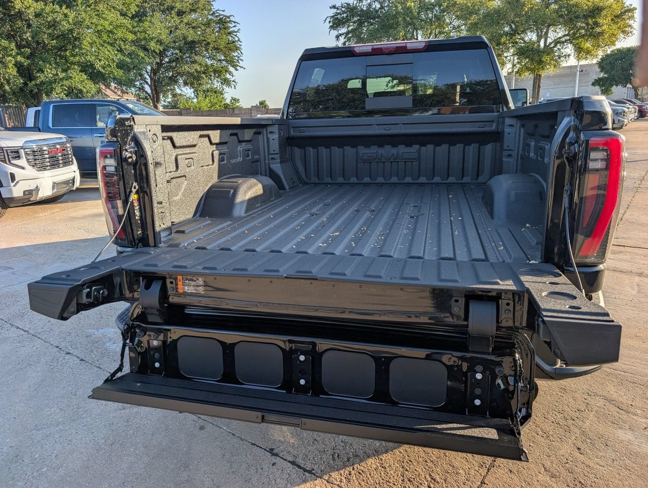 2026 GMC Sierra 2500HD AT4 - Photo 8