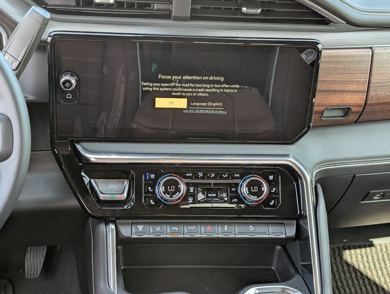2026 GMC Sierra 2500HD Denali Ultimate - Photo 10