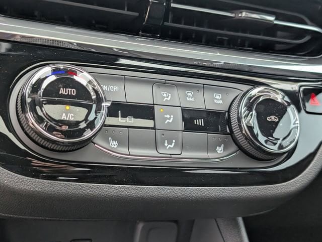 2026 Buick Envista Sport Touring - Photo 13