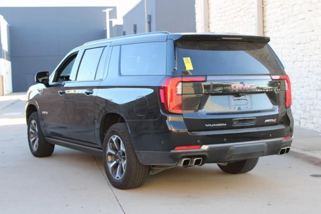 Used 2025 GMC Yukon XL AT4 Ultimate SUV