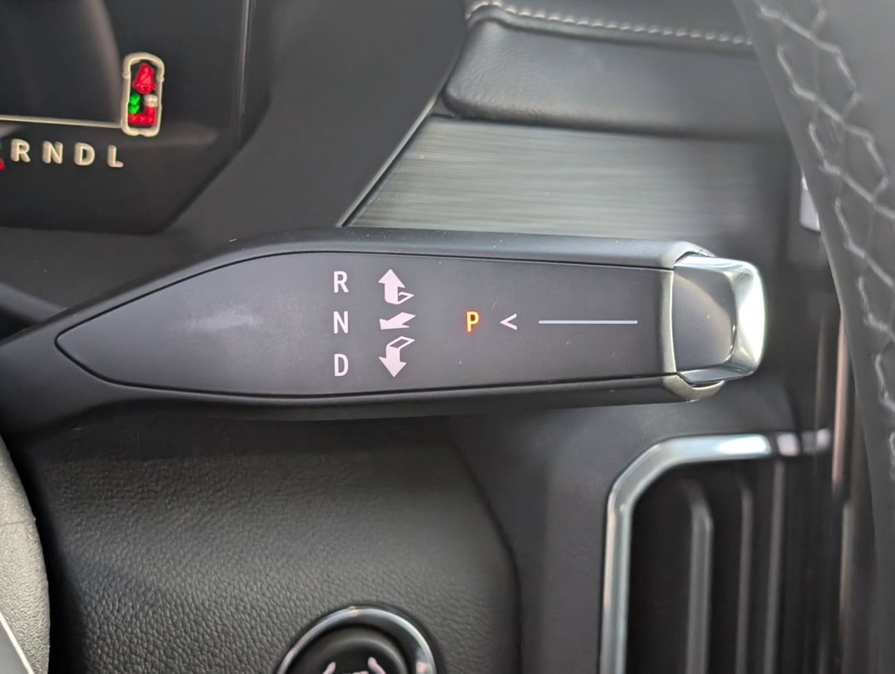 2026 GMC Acadia Elevation - Photo 17