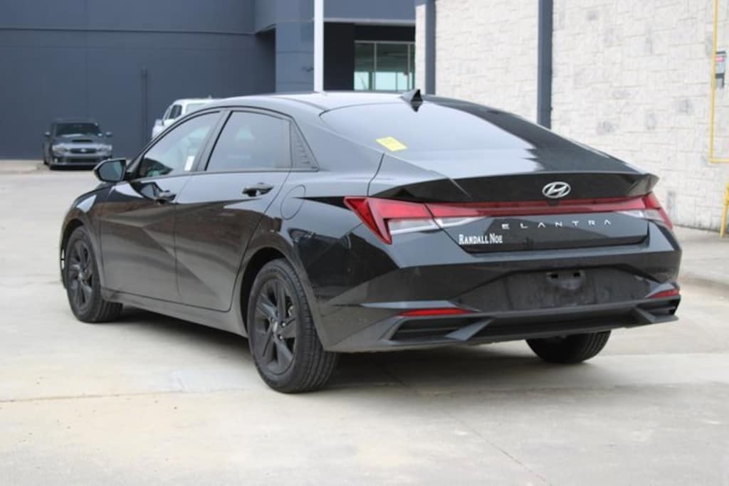 Used 2023 Hyundai Elantra SEL Sedan