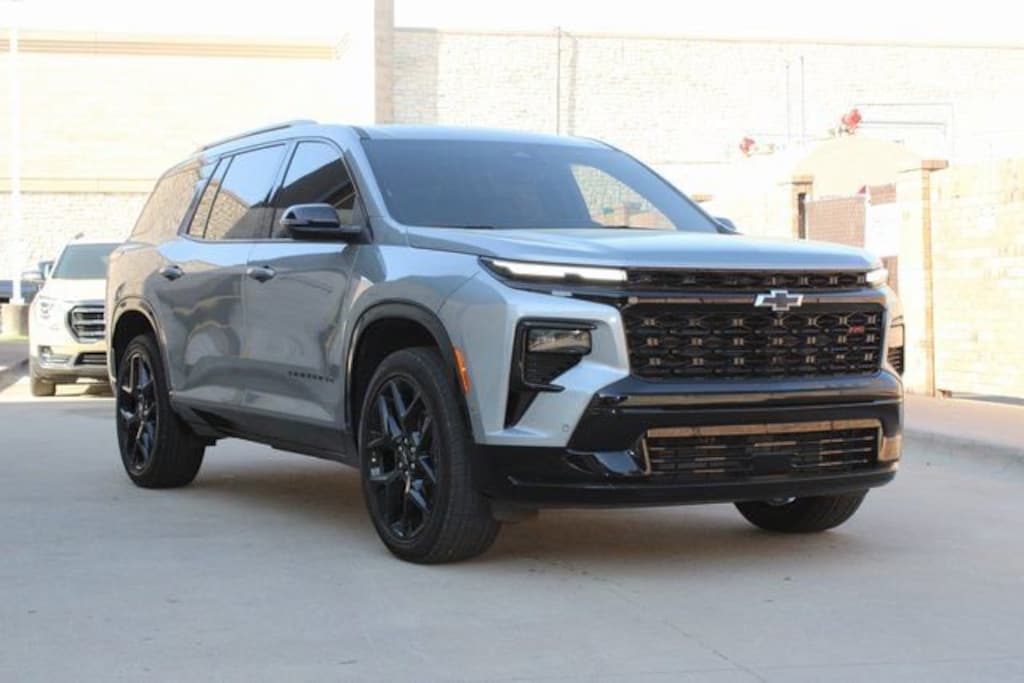 Used 2024 Chevrolet Traverse RS SUV