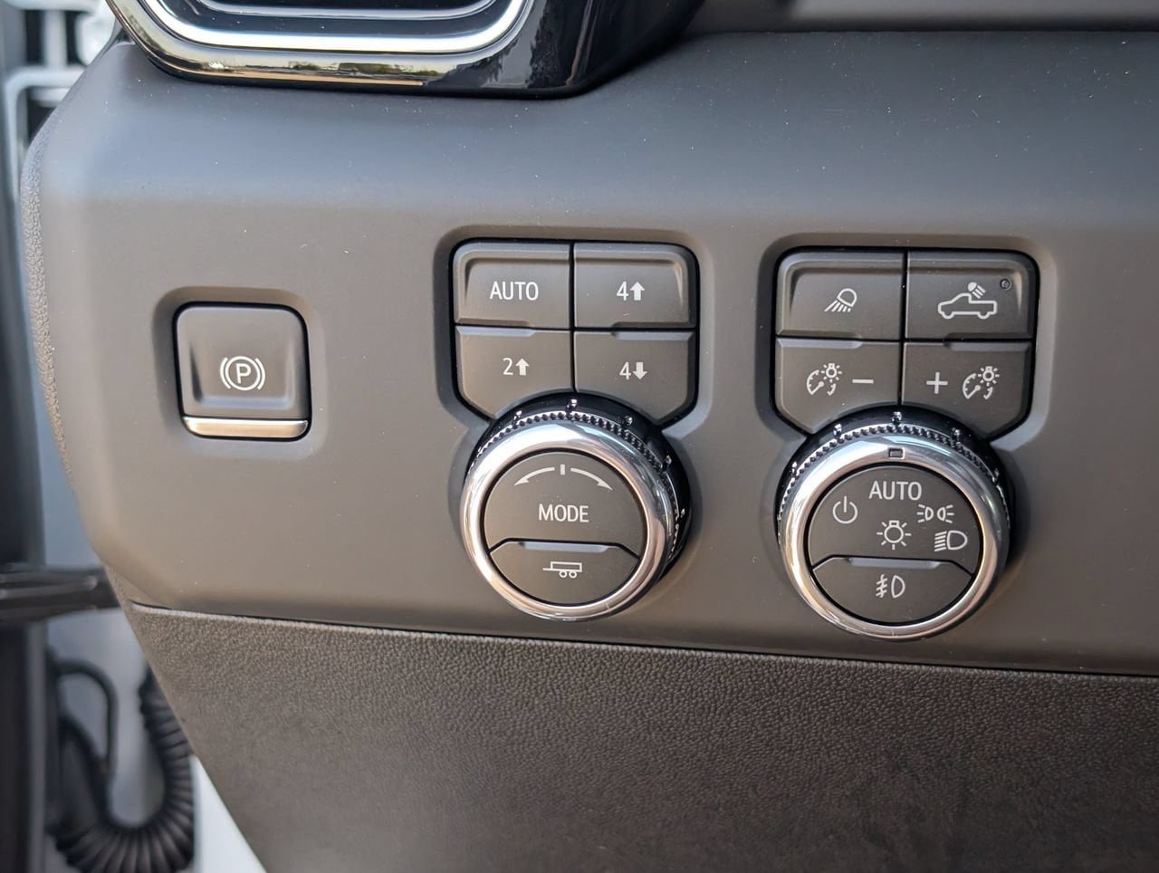 2026 GMC Sierra 2500HD Denali Ultimate - Photo 17
