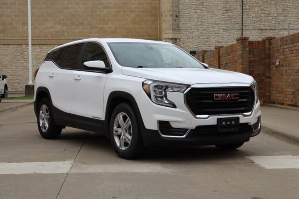 Used 2024 GMC Terrain SLE SUV
