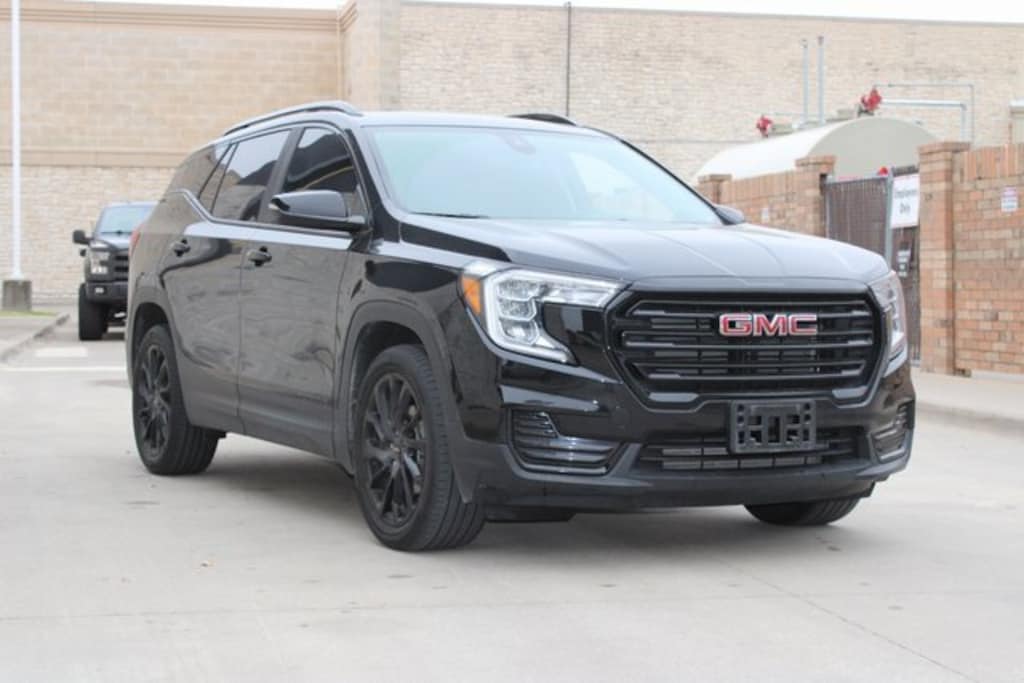 Used 2024 GMC Terrain SLE SUV
