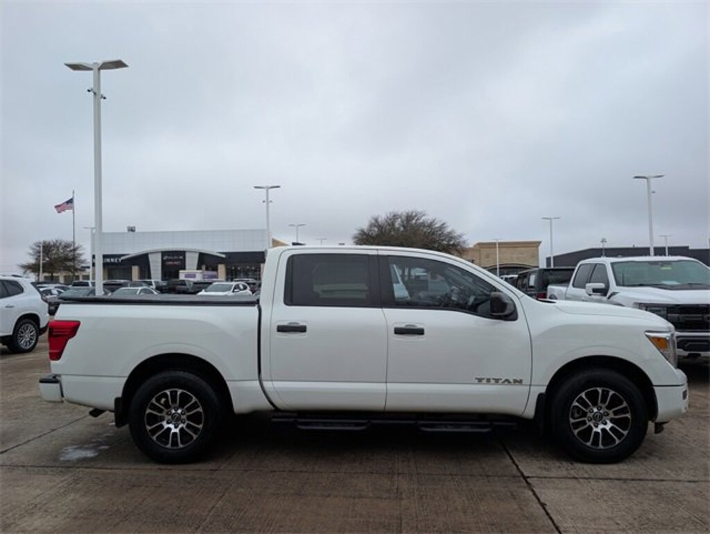 Used 2023 Nissan Titan SV Truck Crew Cab
