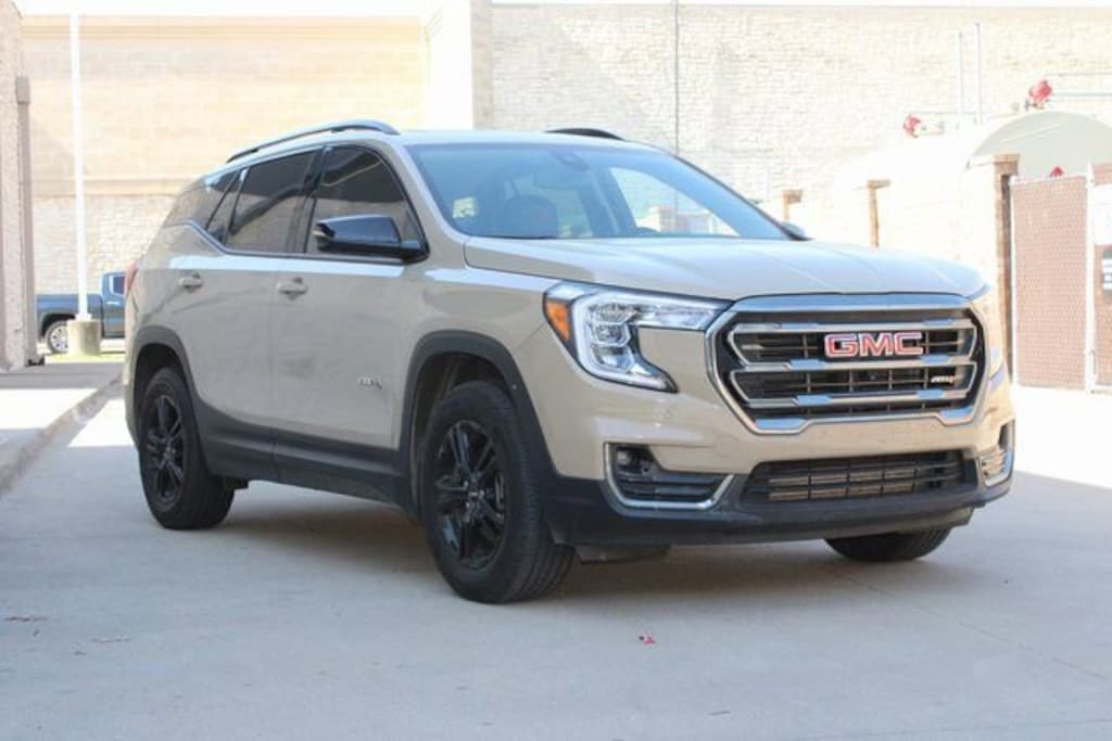 Used 2023 GMC Terrain AT4 SUV