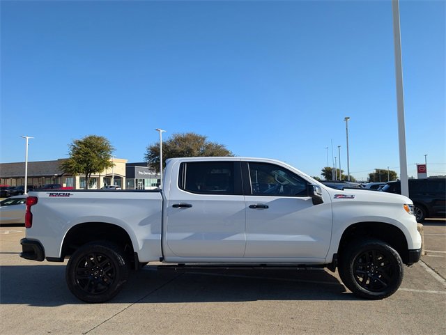 2025 Chevrolet Silverado 1500 LT Trail Boss High Country photo 3