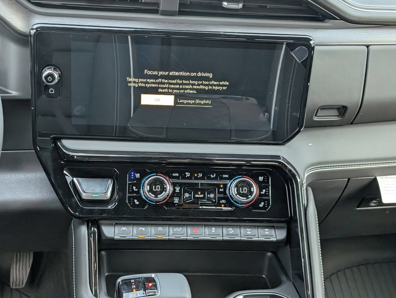 2026 GMC Sierra 1500 AT4X - Photo 11