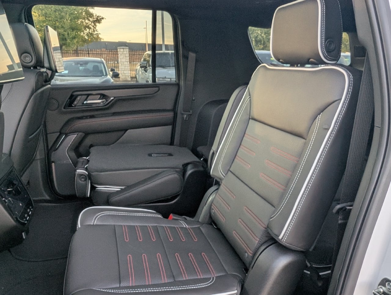 2026 GMC Yukon XL AT4 Ultimate - Photo 20