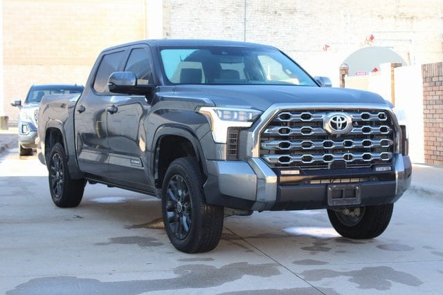 2024 Toyota Tundra Platinum photo 2