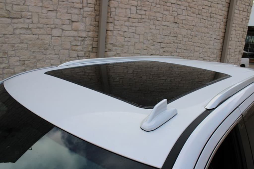 Used 2023 GMC Yukon SLT SUV