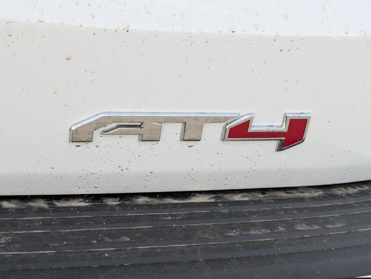 2026 GMC Yukon XL AT4 Ultimate - Photo 7