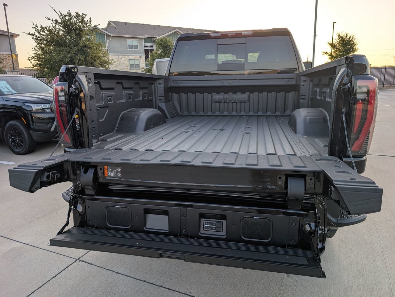 2026 GMC Sierra 2500HD AT4X - Photo 6