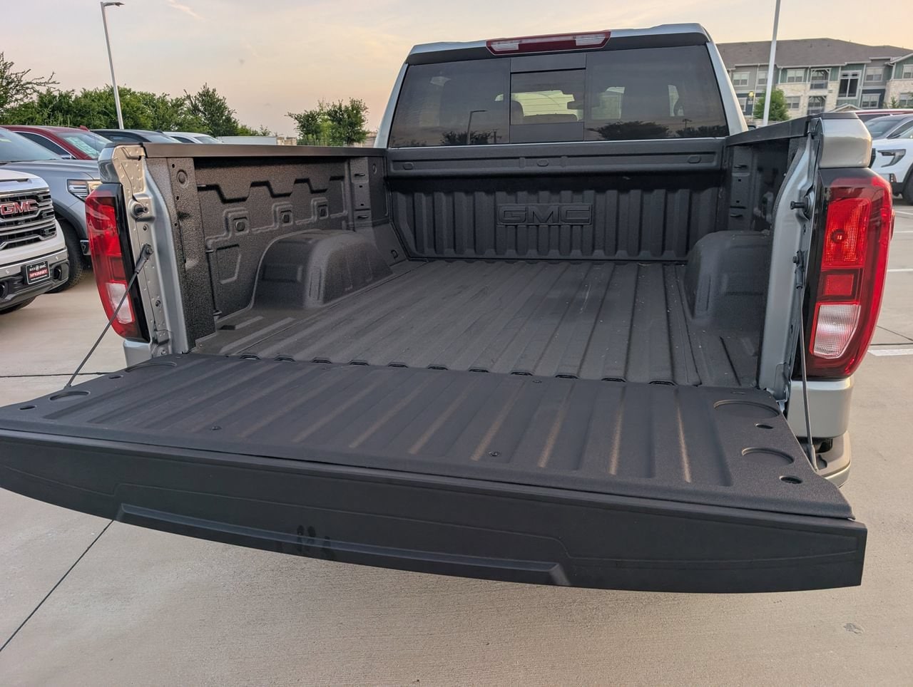 2026 GMC Sierra 1500 Elevation - Photo 7