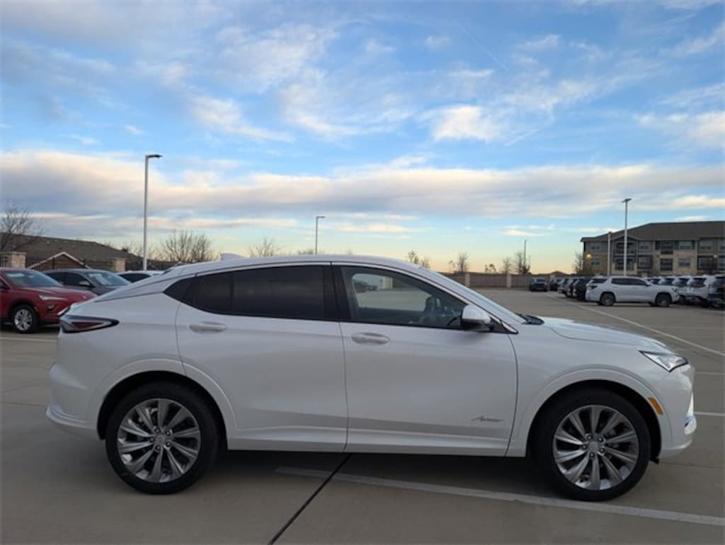 New 2026 Buick Envista Avenir SUV
