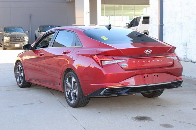 2021 Hyundai Elantra Limited photo 3