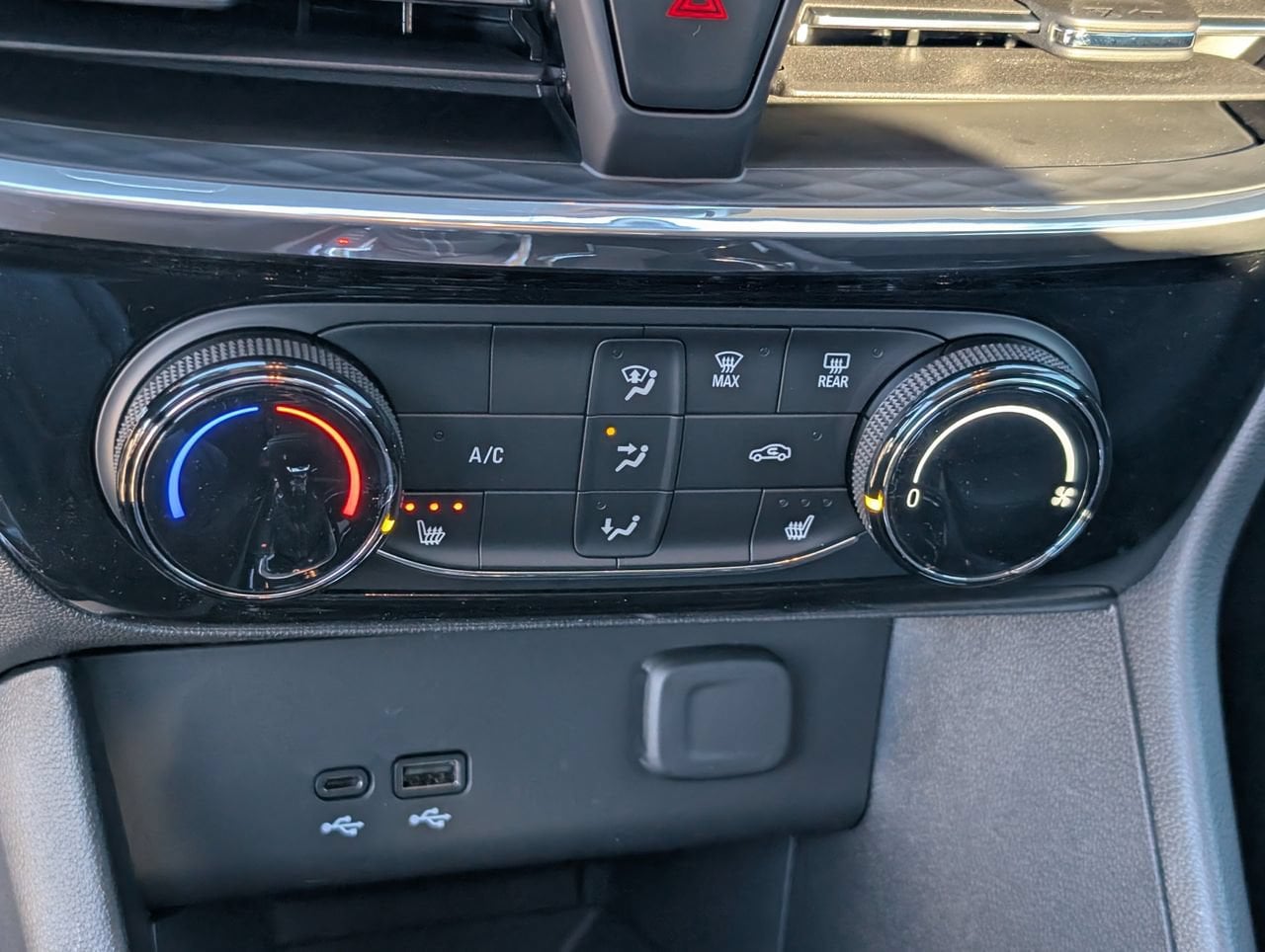 2026 Buick Encore GX Sport Touring - Photo 13