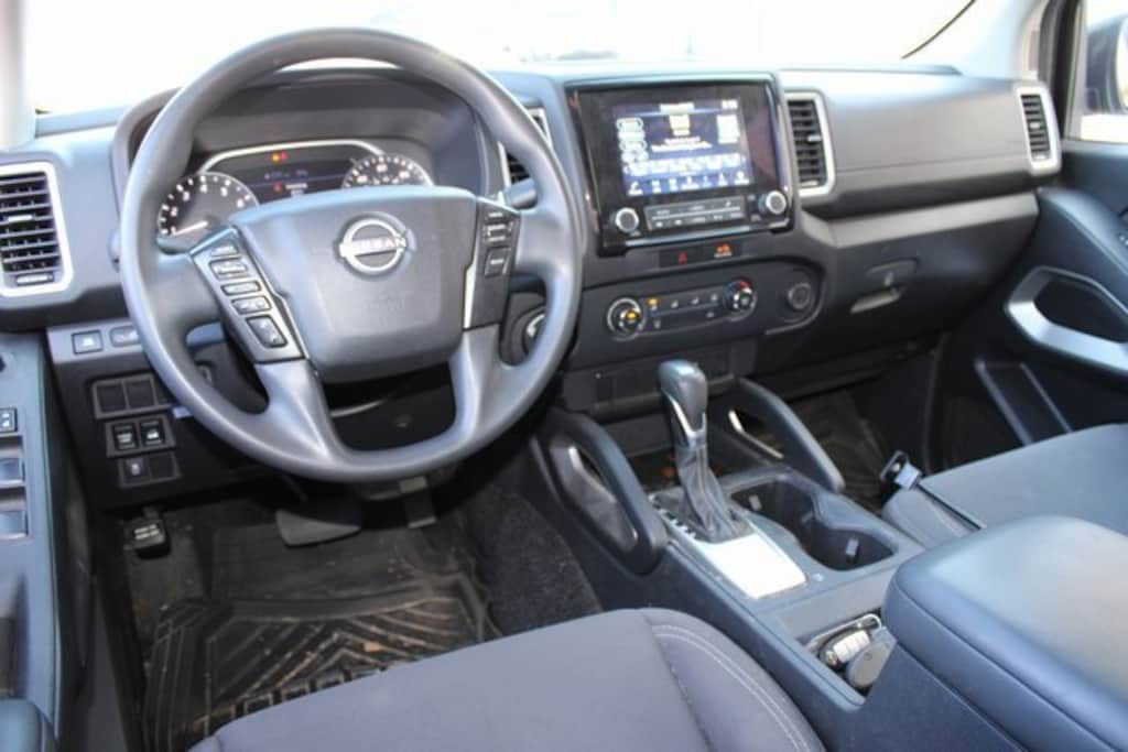 Used 2022 Nissan Frontier SV Truck Crew Cab