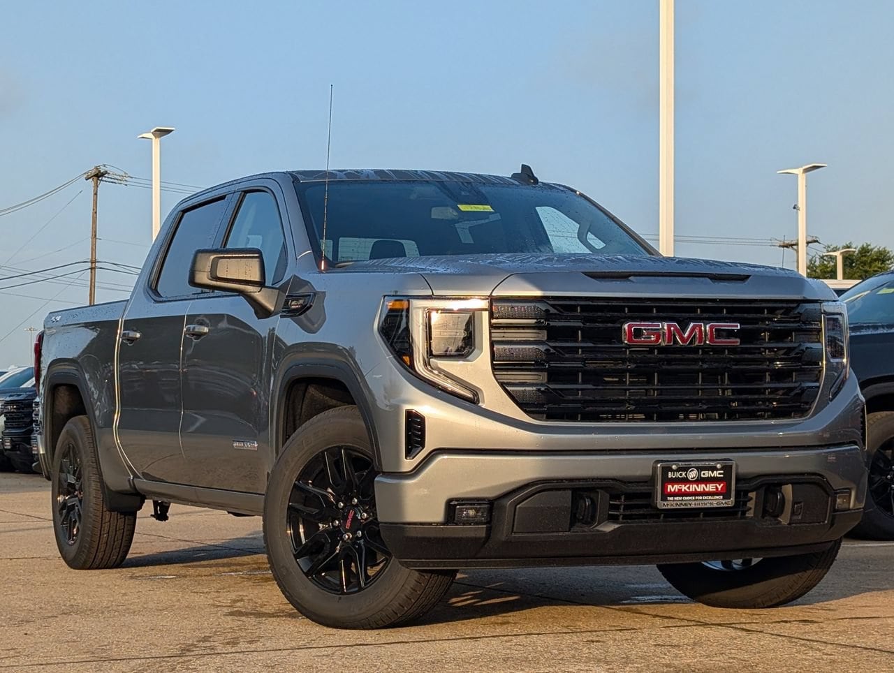 2026 GMC Sierra 1500 Elevation - Photo 2