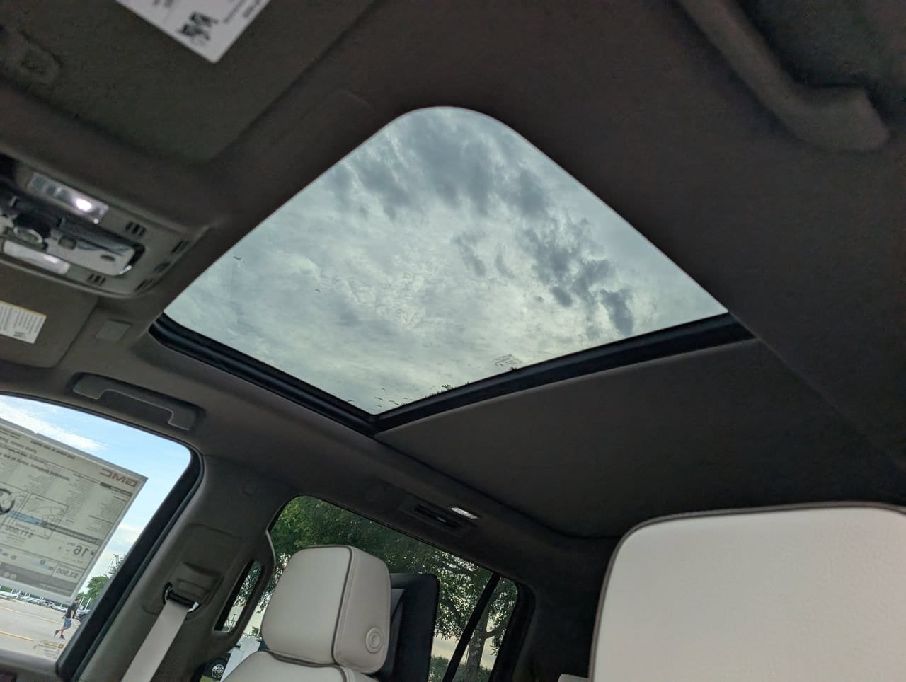 2026 GMC Yukon XL Denali - Photo 20