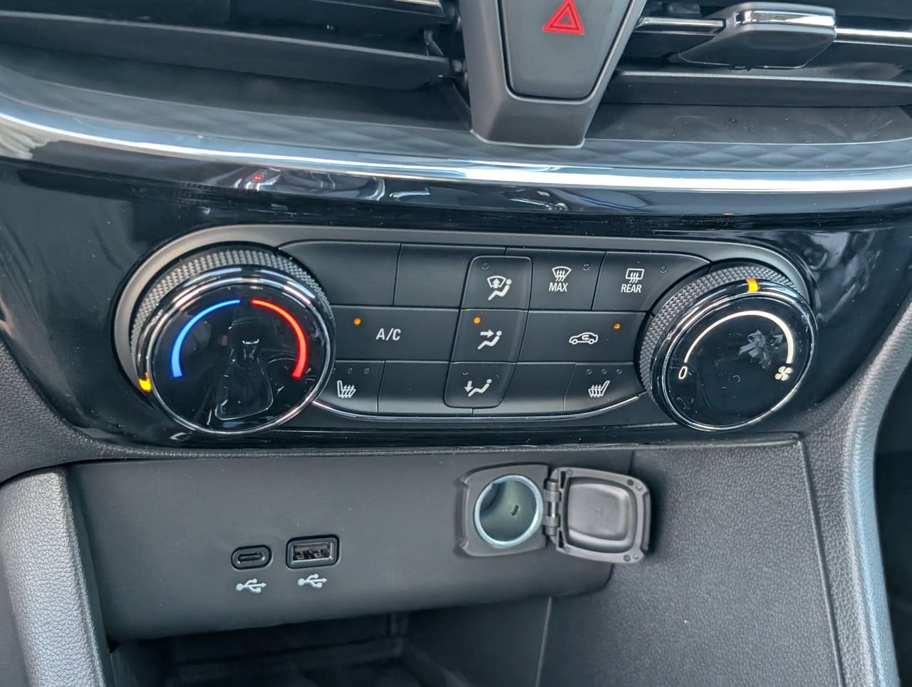 2026 Buick Encore GX Sport Touring - Photo 13