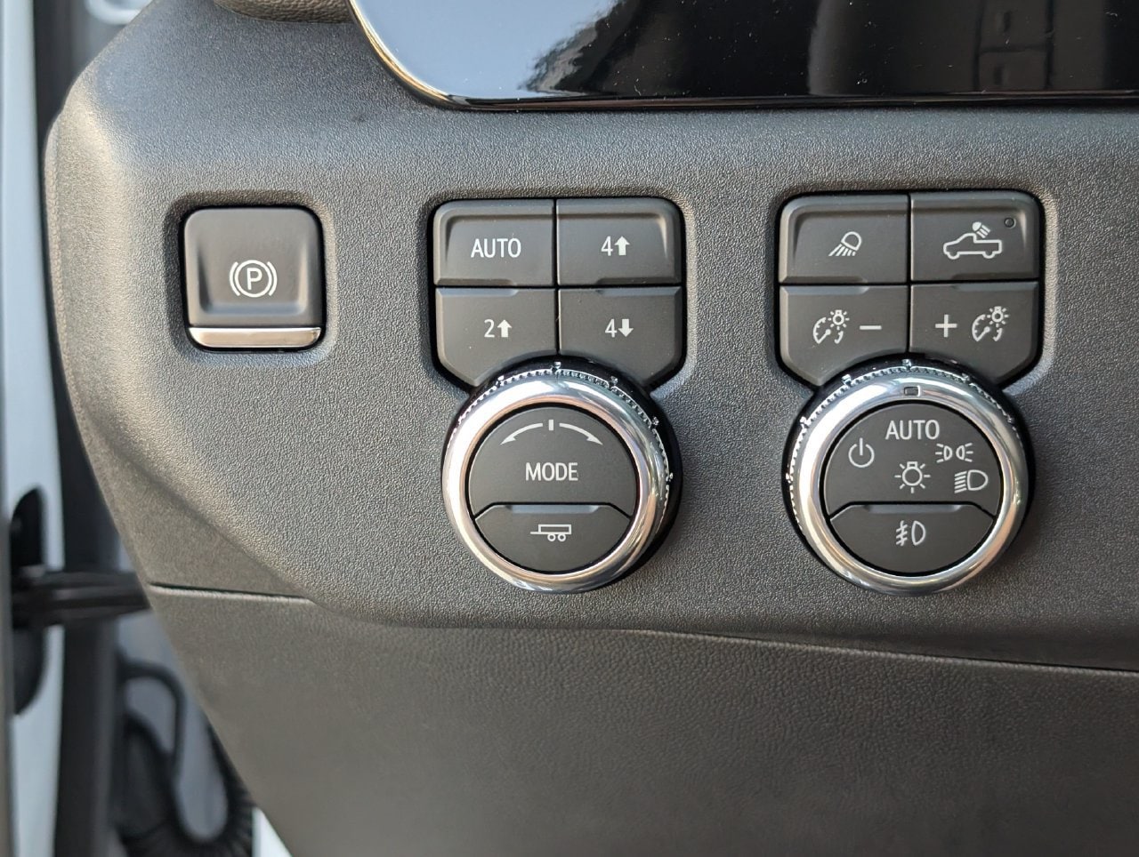 2026 GMC Sierra 1500 SLT - Photo 18