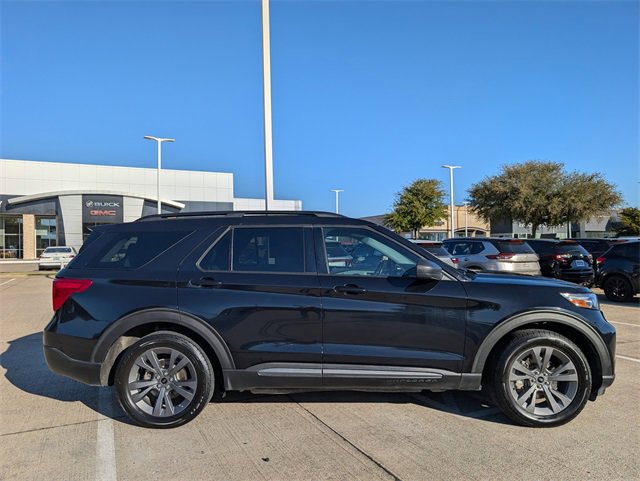 2021 Ford Explorer XLT photo 3