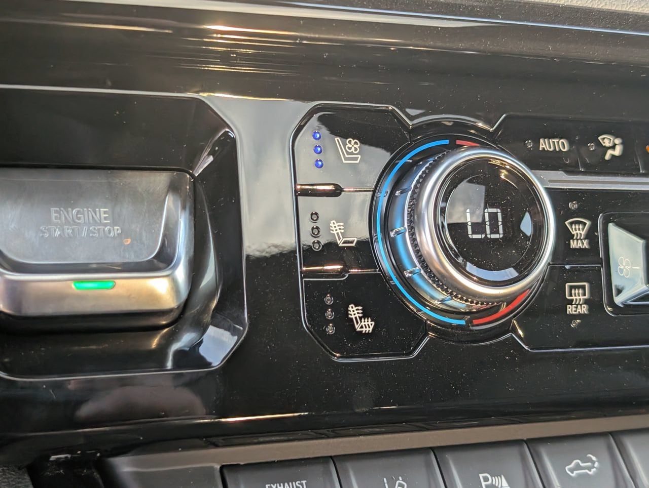2026 GMC Sierra 2500HD AT4 - Photo 14