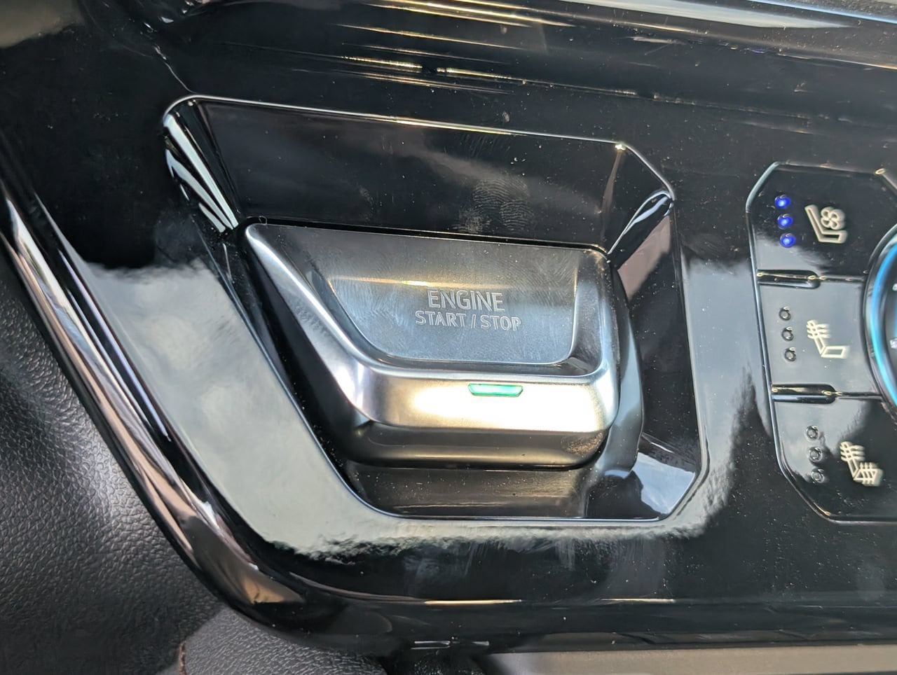 2026 GMC Sierra 2500HD AT4 - Photo 15