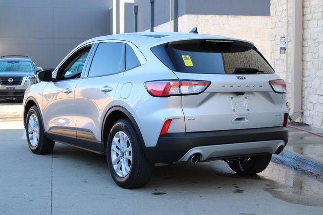 2020 Ford Escape SE photo 2
