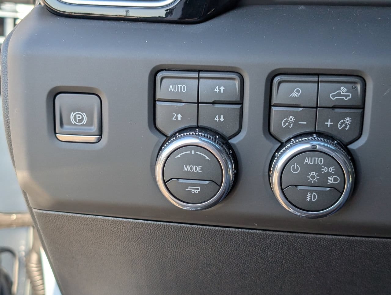2026 GMC Sierra 2500HD Denali Ultimate - Photo 18