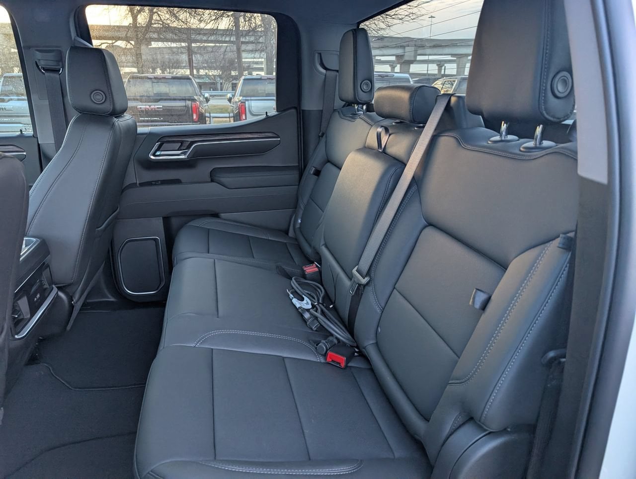 2026 GMC Sierra 1500 SLT - Photo 19