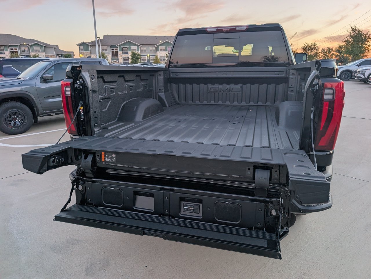 2026 GMC Sierra 2500HD Denali Ultimate - Photo 6