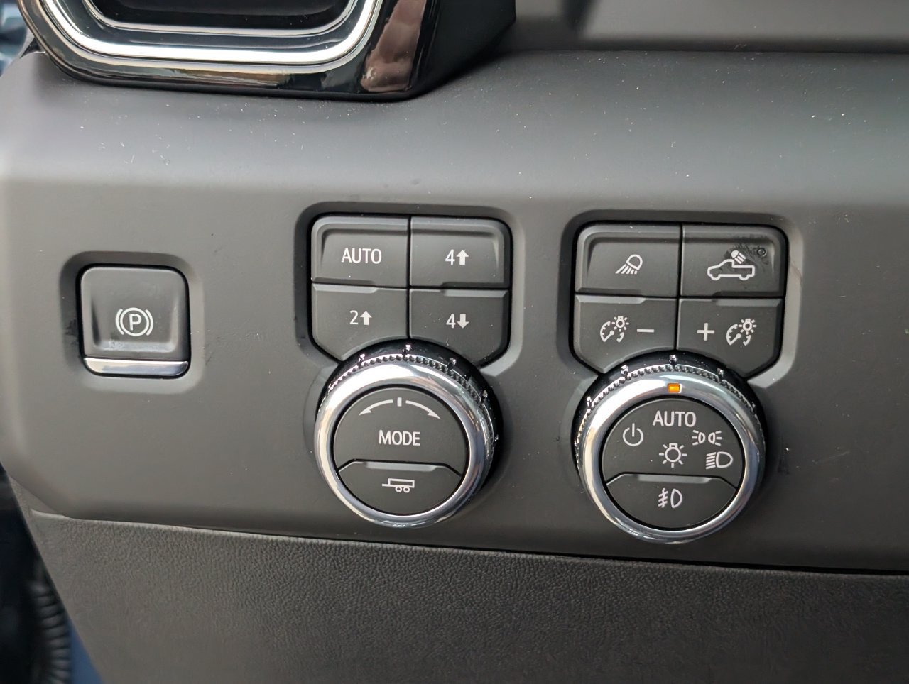 2026 GMC Sierra 2500HD Denali Ultimate - Photo 18