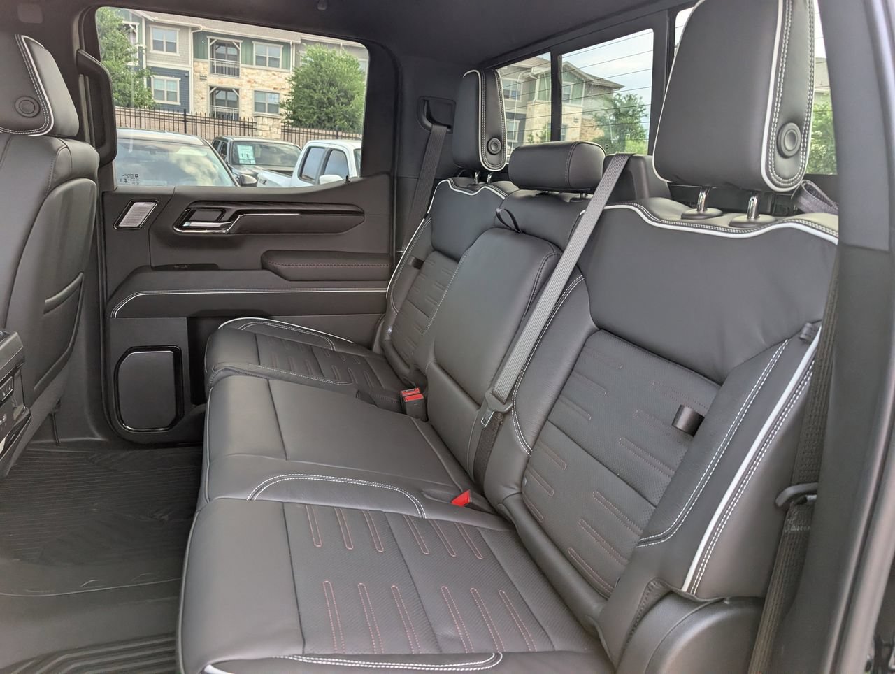 2026 GMC Sierra 1500 AT4X - Photo 19