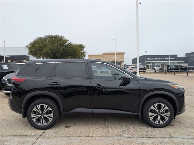 2023 Nissan Rogue SV photo 3