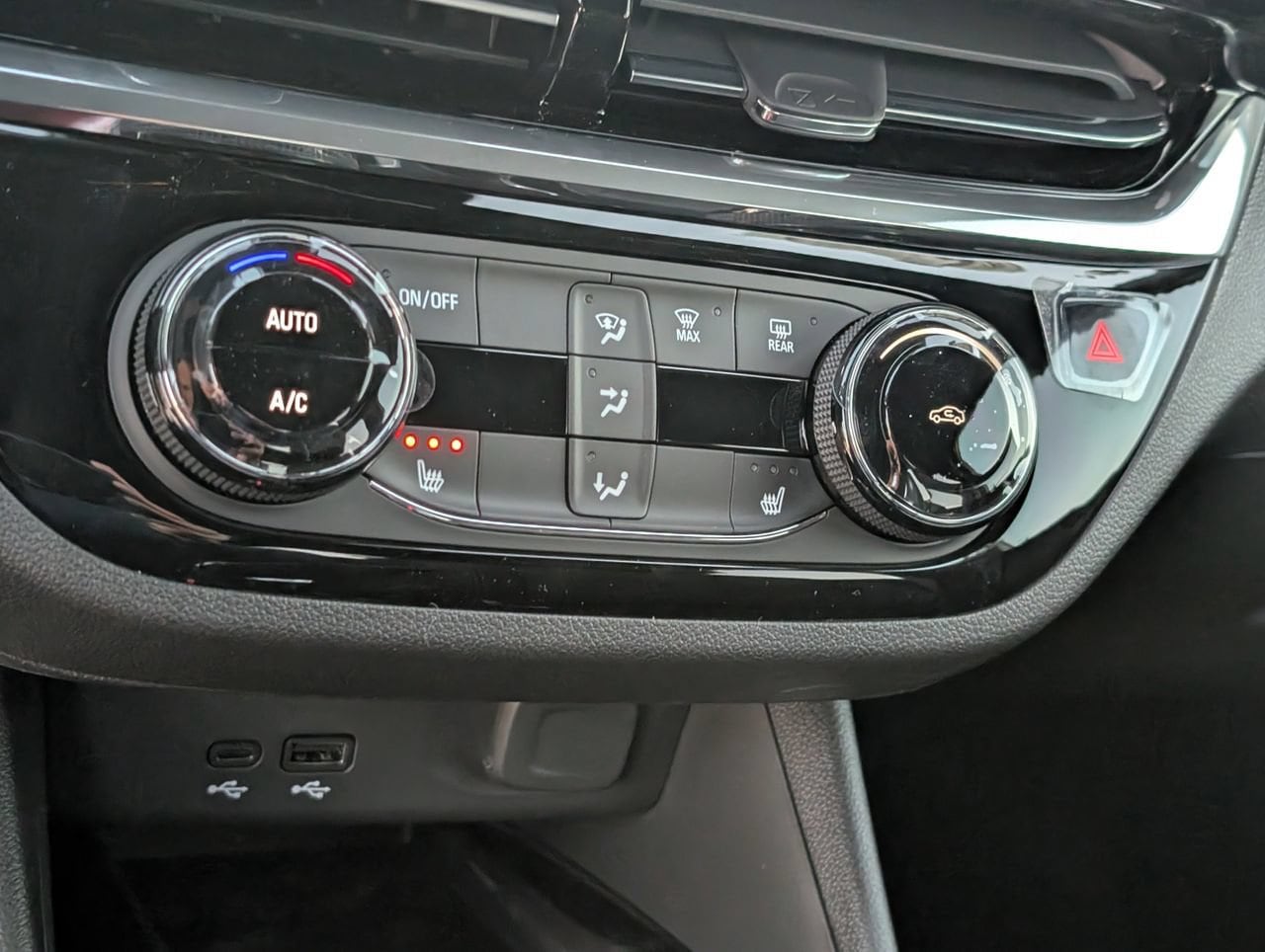 2026 Buick Envista Sport Touring - Photo 13