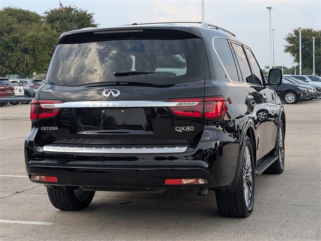 2018 Infiniti QX80 photo 2