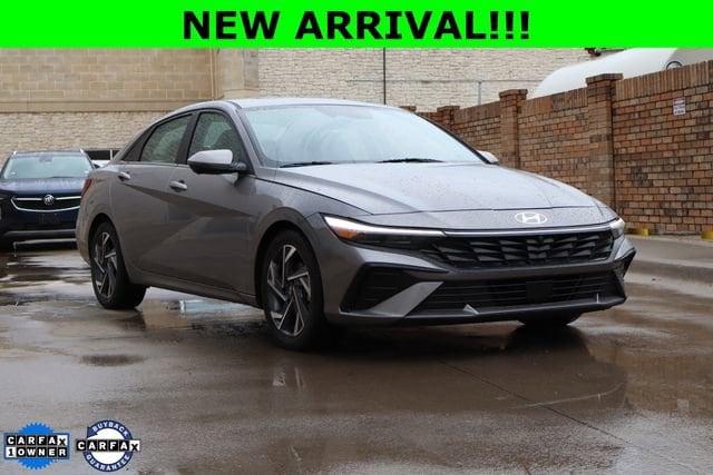 2024 Hyundai Elantra 2.0 Limited IVT's photo