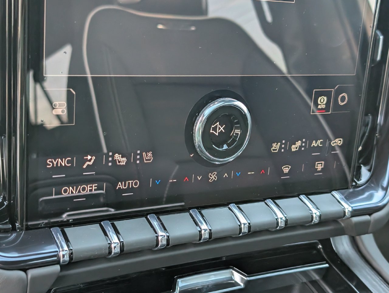 2026 GMC Yukon XL AT4 Ultimate - Photo 13